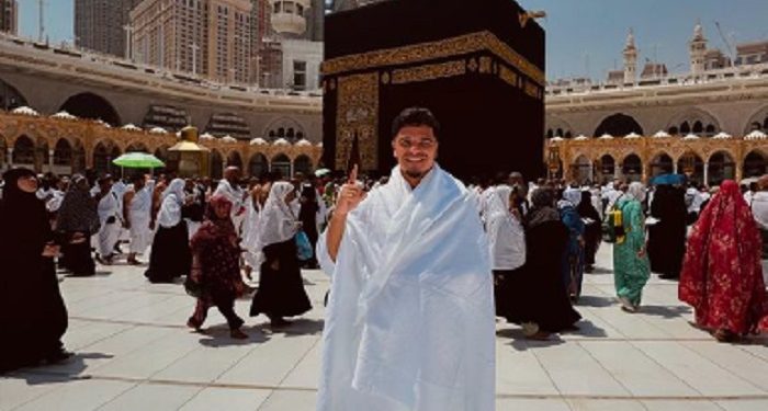 Setelah Dikabarkan jadi Seorang Mualaf, Ragnar Oratmangoen Jalankan Ibadah Umroh