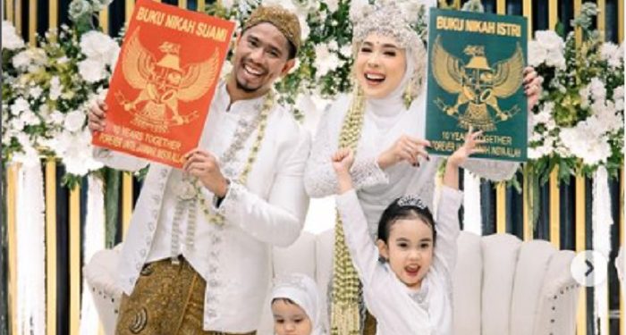 Fitri Tropica Buat Kejutan di Hari Ulang Tahun Pernikahan ke 10