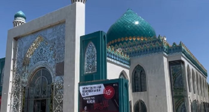 Masjid Kristal Khadija Dapat Mengatasi Masalah Hukum Masyarakat