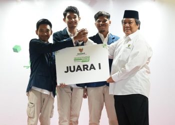 Tim Mahasiswa Universitas IPB Raih Juara Pertama Zakathon 2024