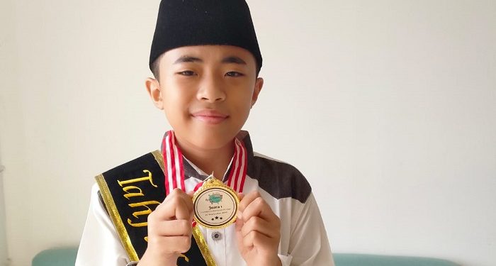 Raidan Afkar Izzananta, Siswa SD JISC yang Berhasil dapat Nilai Sempurna dalam Kompetisi OPINI