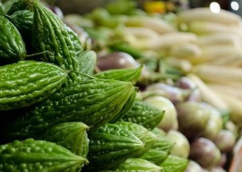 Cara Menggunakan Pare untuk Kulit Wajah