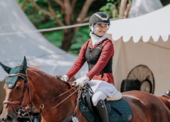 Style Aisha Hakim Saat Berkuda di Pekan Olahraga Nasional 2024 Aceh-Sumut