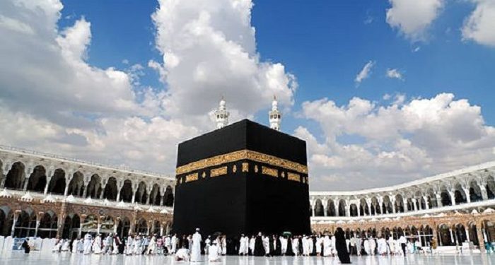 Inilah Jawabannya, Mengapa Kita Berjalan Mengelilingi Kabah di Makkah