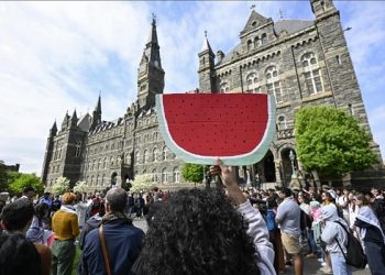 Sekelompok Pengunjuk Rasa Lakukan Aksi Solidaritas Pro Palestina di Universitas Georgetown AS