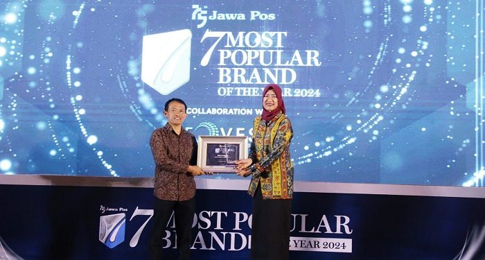 Layanan dan Solusi Produk Terbaik, BCA Syariah Raih Penghargaan 7 Most Popular Brand of the Year 2024