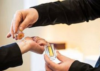 Memakai Minyak Harum saat Persiapan Sebelum Ihram