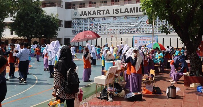 Menumbuhkan Keterampilan Wirausaha Siswa, Jakarta Islamic School Adakan Trading Fair