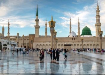 Tahukah Kamu, Ternyata di Masjid Nabawi Tidak Hanya Belajar Quran dan Hadis Saja