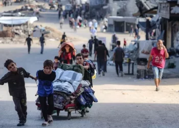 Warga Gaza Utara Menolak Pindah ke Selatan Ketika Tentara Israel Melancarkan Serangan