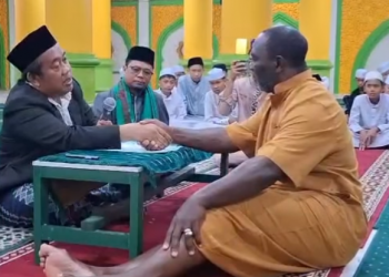 Mantan Pelatih Timnas Indonesia, Jacksen F Tiago Mantap Memeluk Agama Islam