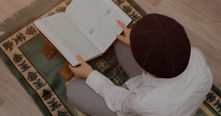 Sangat Ditekankan Membaca dan Menyentuh Al-Quran dalam Keadaan Berwudhu