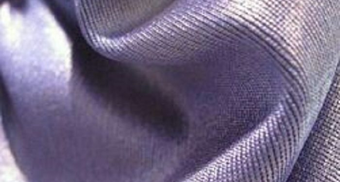 Simak Lima Jenis Kain yang Tidak Menyerap Keringat