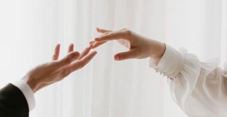 Ada yang Menemani dan Ditemani