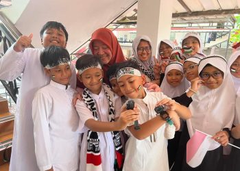 Tanganku Lebih Mahal dari Mobilmu