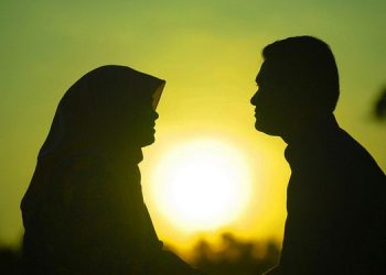 Lembut Kepada Istri, Bukan Takut Istri