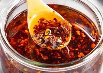 Cara Sederhana Menggunakan Chili Oil dalam Masakan agar Lebih Nikmat