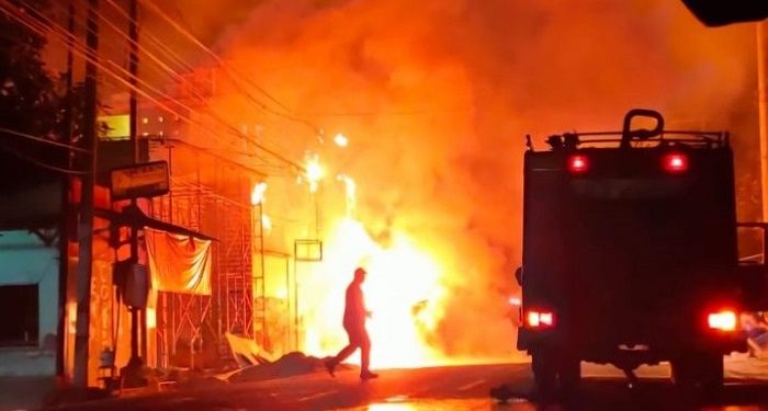 15 Unit Rumah di Kebon Jeruk Jakarta Barat Hangus Terbakar