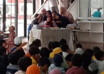 Serunya Kegiatan Siswa JISc, Belajar Salam dan Bismillah Bersama Mam Fifi, Plus Nasi Goreng Spesial