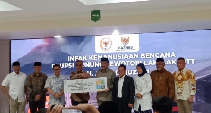 Ketua MPR RI Beri Infak Melalui BAZNAS untuk Membantu Korban Bencana Erupsi Gunung Lewotobi NTT
