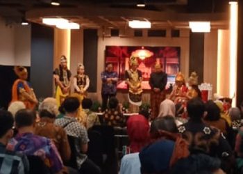 Olivia Zalianty dan Marcella Zalianty Ikut Peran dalam Pentas Seni Ketoprak