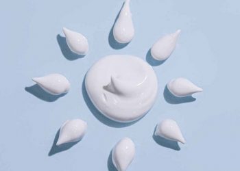 Simak Kandungan Sunscreen yang Aman untuk Anak
