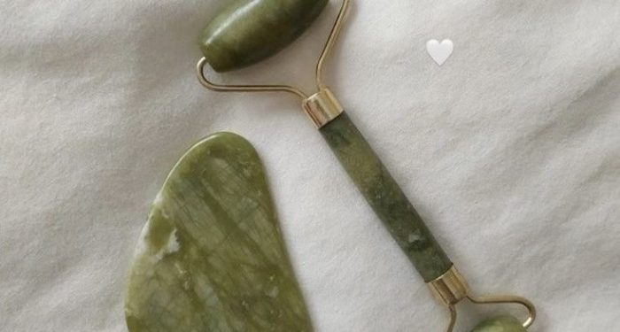 Beberapa cara untuk melakukan yoga wajah