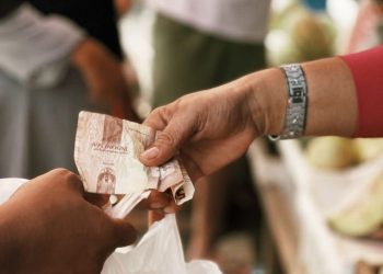 Hukum Terjadi Transaksi Saat Shalat Jum'at