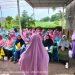 Peringati Hari Ibu, Salimah Kudus Ajak Lansia Peserta Salsa Lomba Foto Keluarga, Yel-Yel dan Tukar Kado