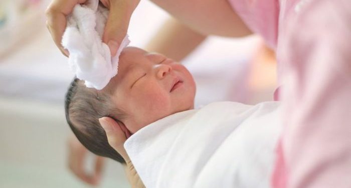 Berikut Perawatan Rutin untuk Bayi