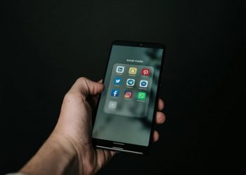 Tips Menghindari Dampak Buruk Media Sosial untuk Anak