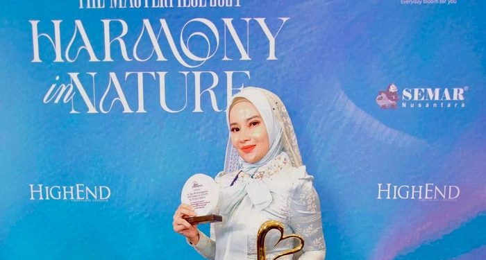 Dr. Ayu Widyaningrum Raih Penghargaan dalam Acara I Fashion & The Masterpiece 2024