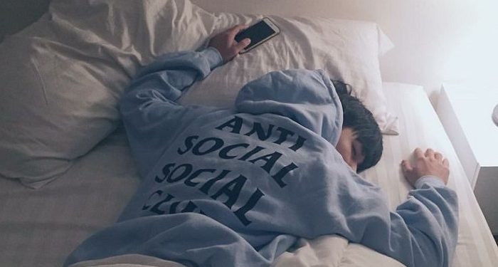 Beberapa Penyebab Rasa Haus saat Tidur