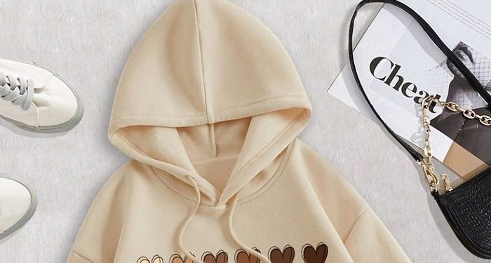 Lima Rekomendasi Jaket dan Sweater yang Cocok saat Musim Hujan