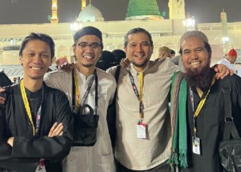 Penantian Luar Biasa, Sheila On 7 Jalani Ibadah Umroh Bersama