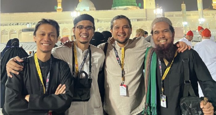 Penantian Luar Biasa, Sheila On 7 Jalani Ibadah Umroh Bersama