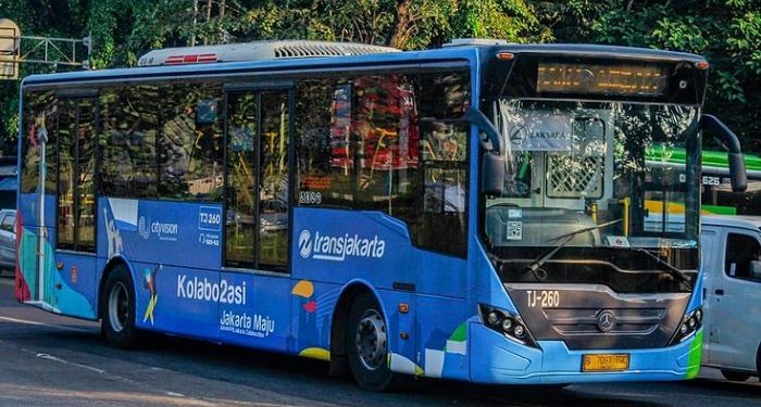 Jam Operasional Khusus Perayaan Tahun Baru 2025 pada Transjakarta, KRL, MRT dan LRT