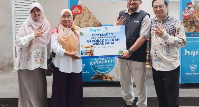 10 UMKM Kembali Dapatkan Gerobak Berkah Wirausaha dari Wakaf Warrior
