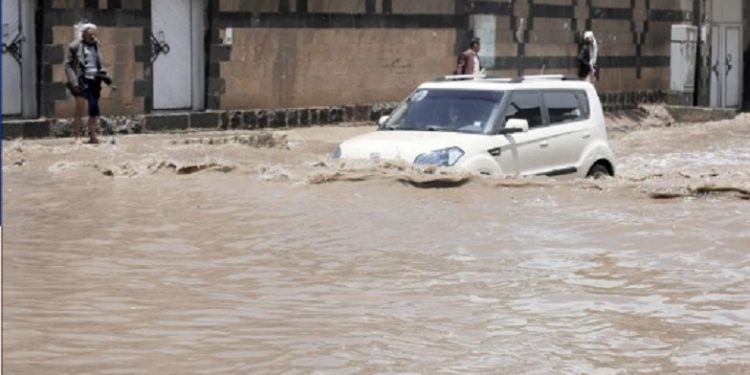 Belum Pernah Terjadi, Arab Saudi Diguyur Hujan Lebat hingga Terjadi Banjir