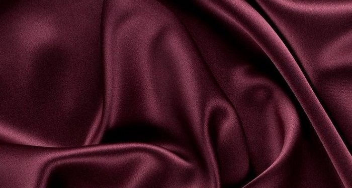 Rekomendasi Lima Warna yang Cocok dengan Burgundy