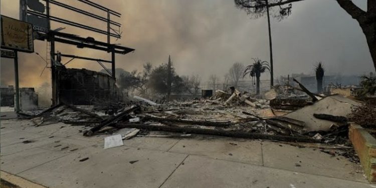 Kebakaran Hutan Telah Menghancurkan Masjid Al-Taqwa di California