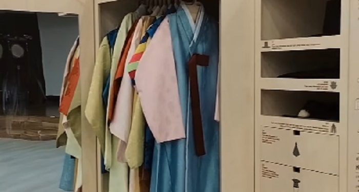 Korean Cultural Center Berikan Pengalaman Memakai Hanbok Tanpa Harus Jauh-Jauh Ke Korea
