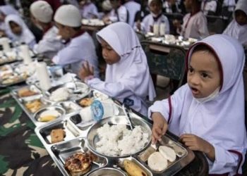 Mulai Hari Ini, Pemerintah Jalankan Program Makan Bergizi Gratis untuk Anak Sekolah