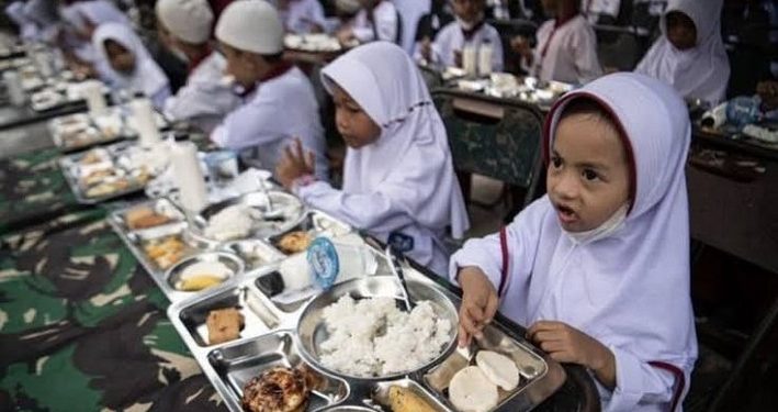 Mulai Hari Ini, Pemerintah Jalankan Program Makan Bergizi Gratis untuk Anak Sekolah