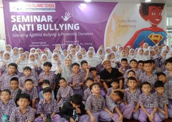Seminar Anti Bullying SD JISc Bertema Standing Against Bullying & Protecting Ourselves
