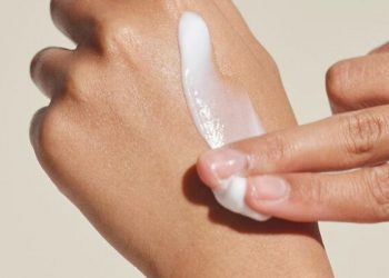 Lima Skincare untuk Membantu Menghilangkan Bruntusan di Wajah