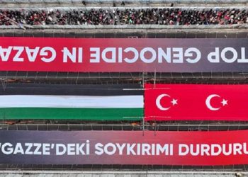 Solidaritas pada Warga Palestina, Puluhan Ribu Orang Berkumpul di Jembatan Galata Istanbul