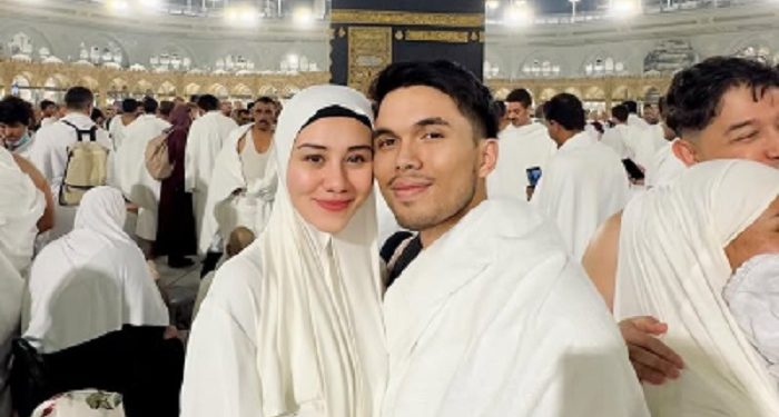 Thariq Halilintar dan Aaliyah Massaid Jalani Ibadah Umroh Bersama