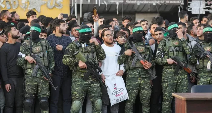 Tas Hadiah untuk Sandera Israel: Pesan Kuat yang Dikemas dalam Gestur Sederhana