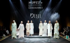 Hadir di MUFFEST+ 2025, DINI By Dhini Aminarti Bawakan Koleksi Bertema Petal Reverie